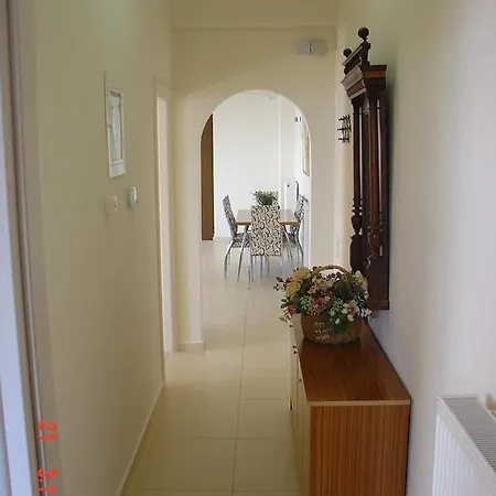 شقة First Floor فيرغا كالاماتا
