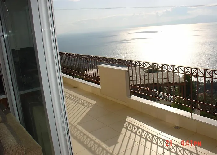 First Floor Apartman *